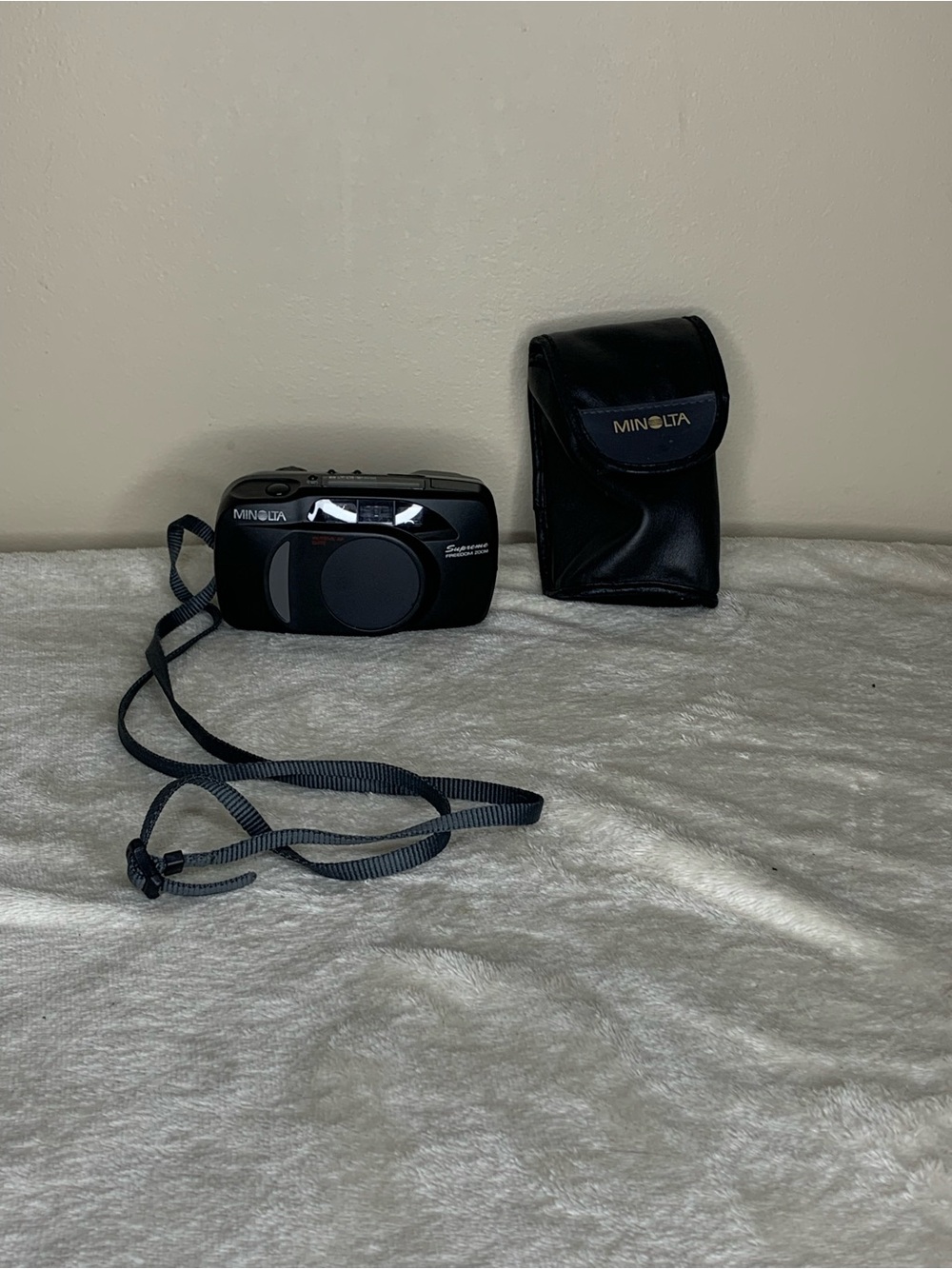 Minolta Supreme Freedom Zoom 35mm Point & Shoot Film Camera Passive AF Works